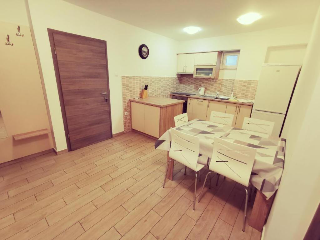 Haus Maro Appartement Supetarska Draga Buitenkant foto
